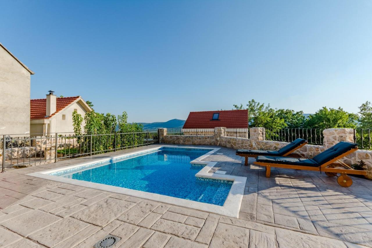 Holiday Home Rustic Kraljici エクステリア 写真