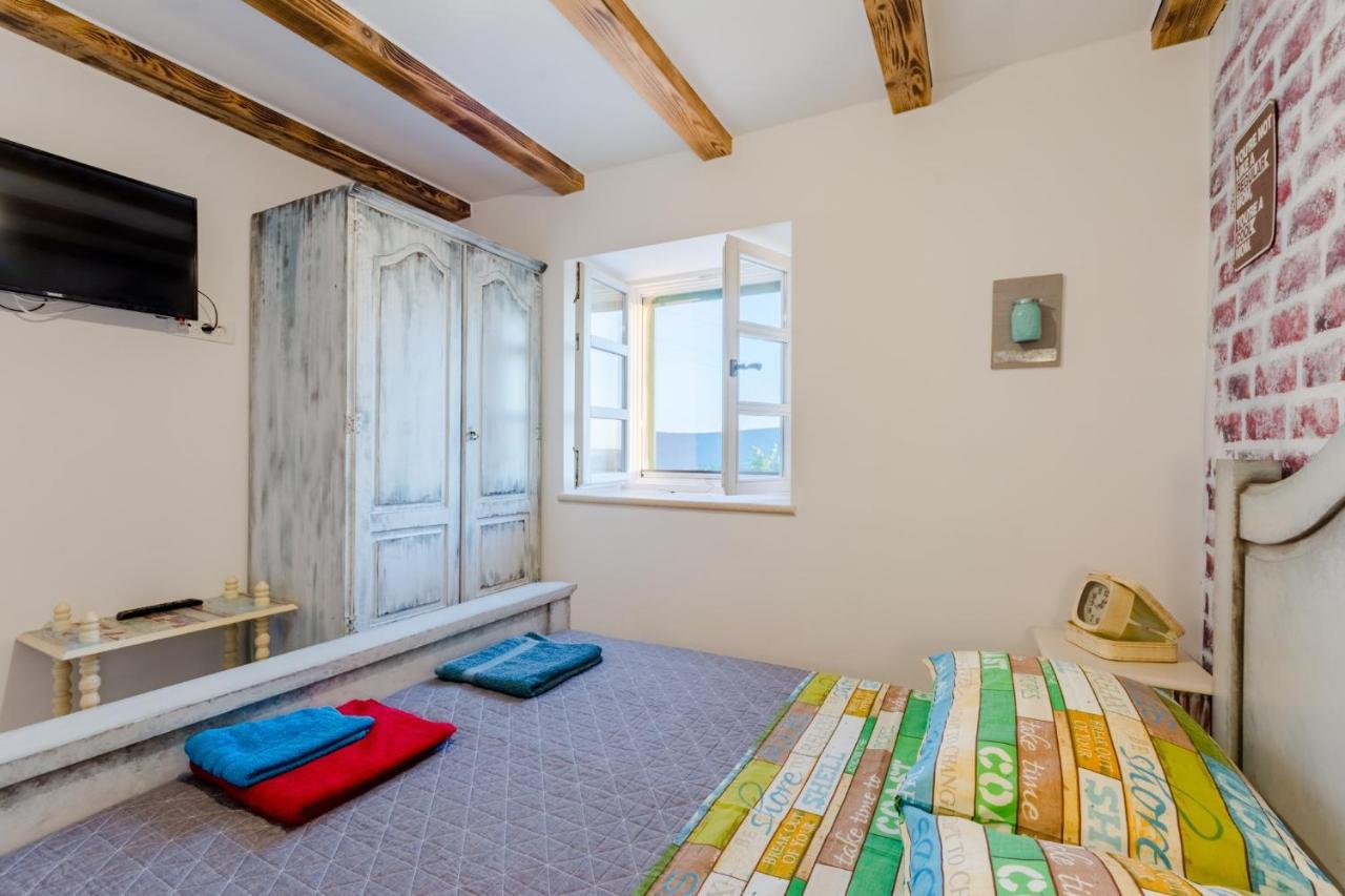 Holiday Home Rustic Kraljici エクステリア 写真