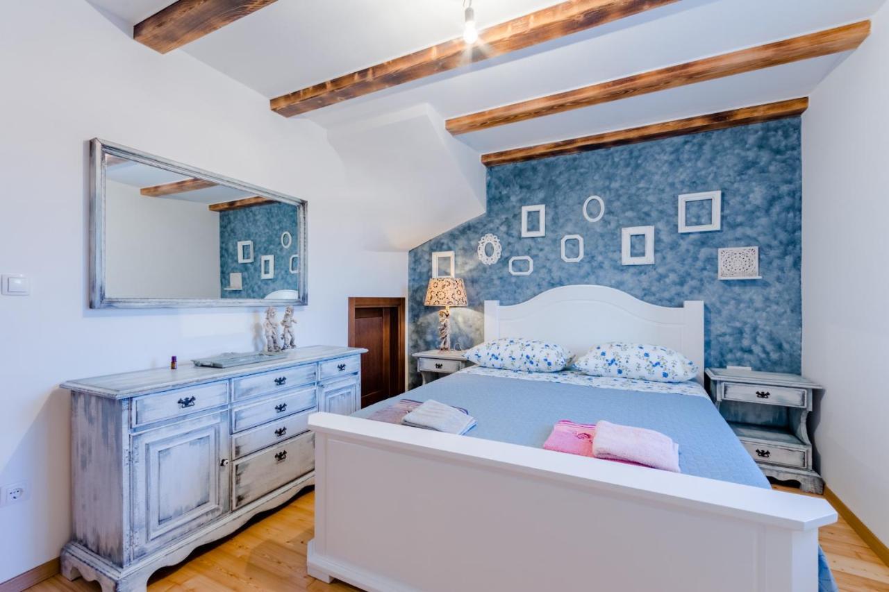 Holiday Home Rustic Kraljici エクステリア 写真