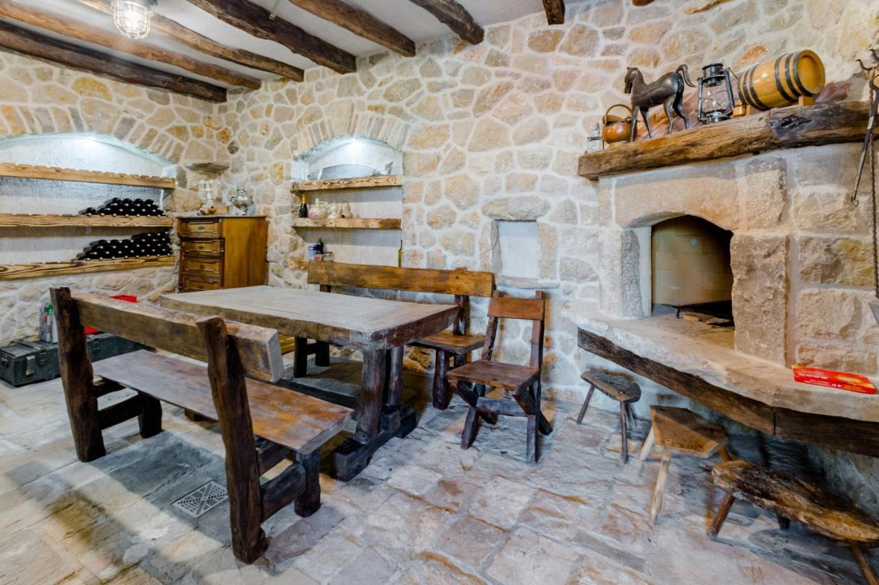Holiday Home Rustic Kraljici エクステリア 写真