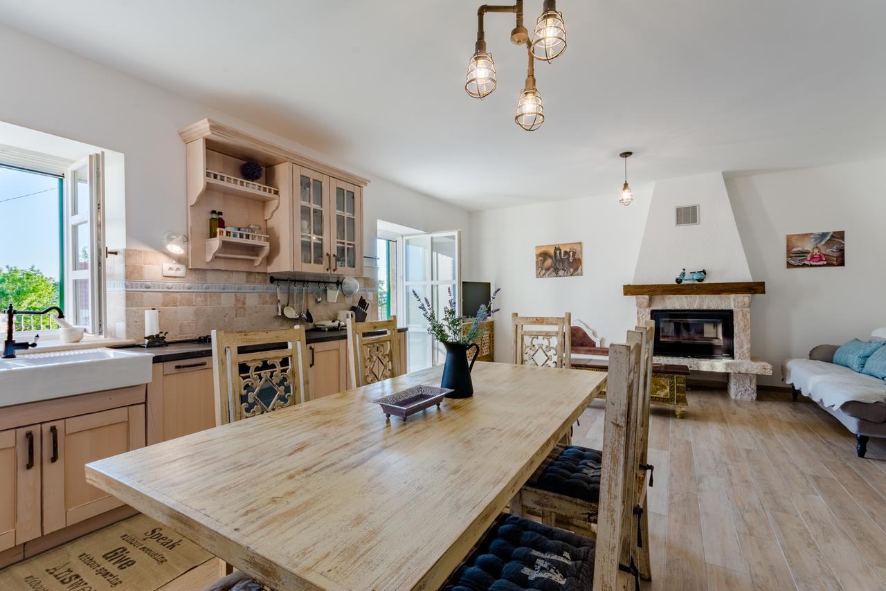 Holiday Home Rustic Kraljici エクステリア 写真