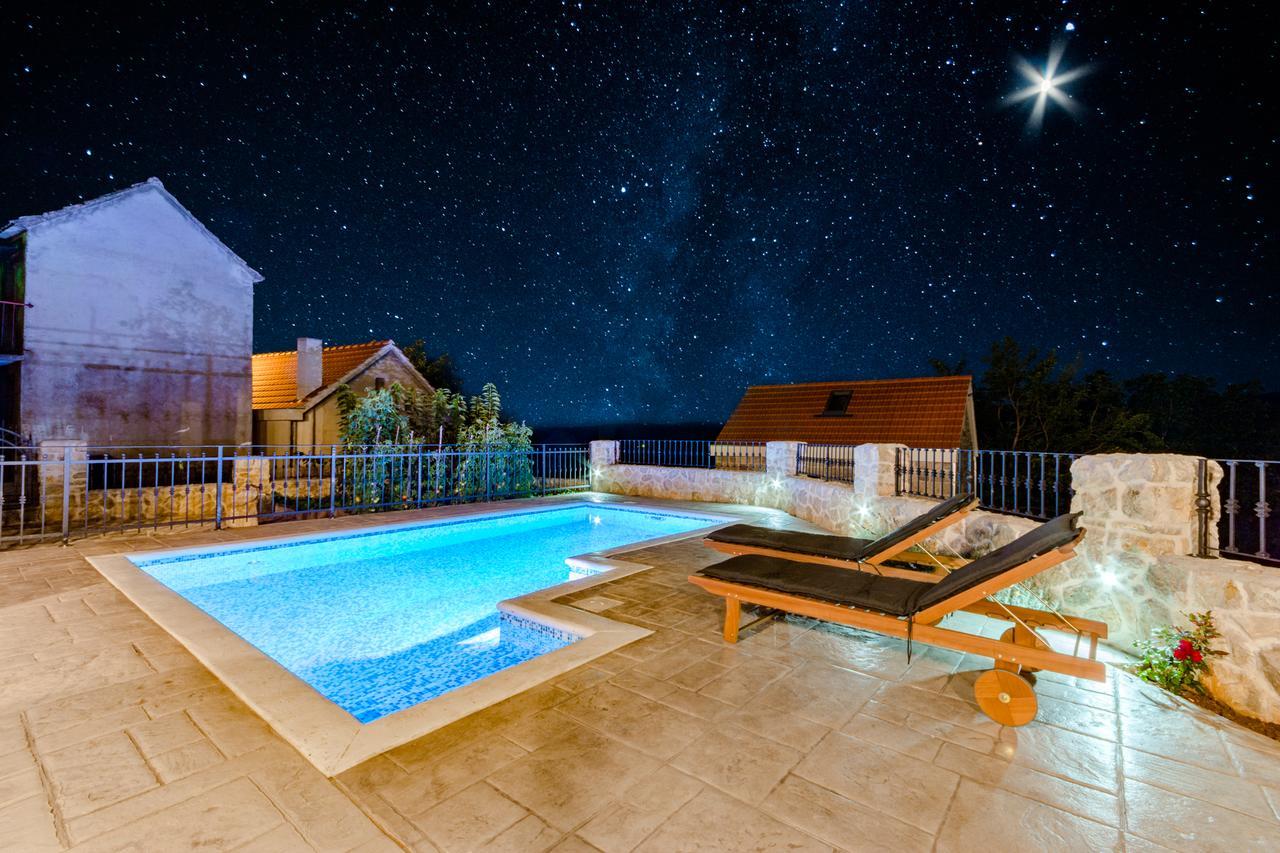 Holiday Home Rustic Kraljici エクステリア 写真