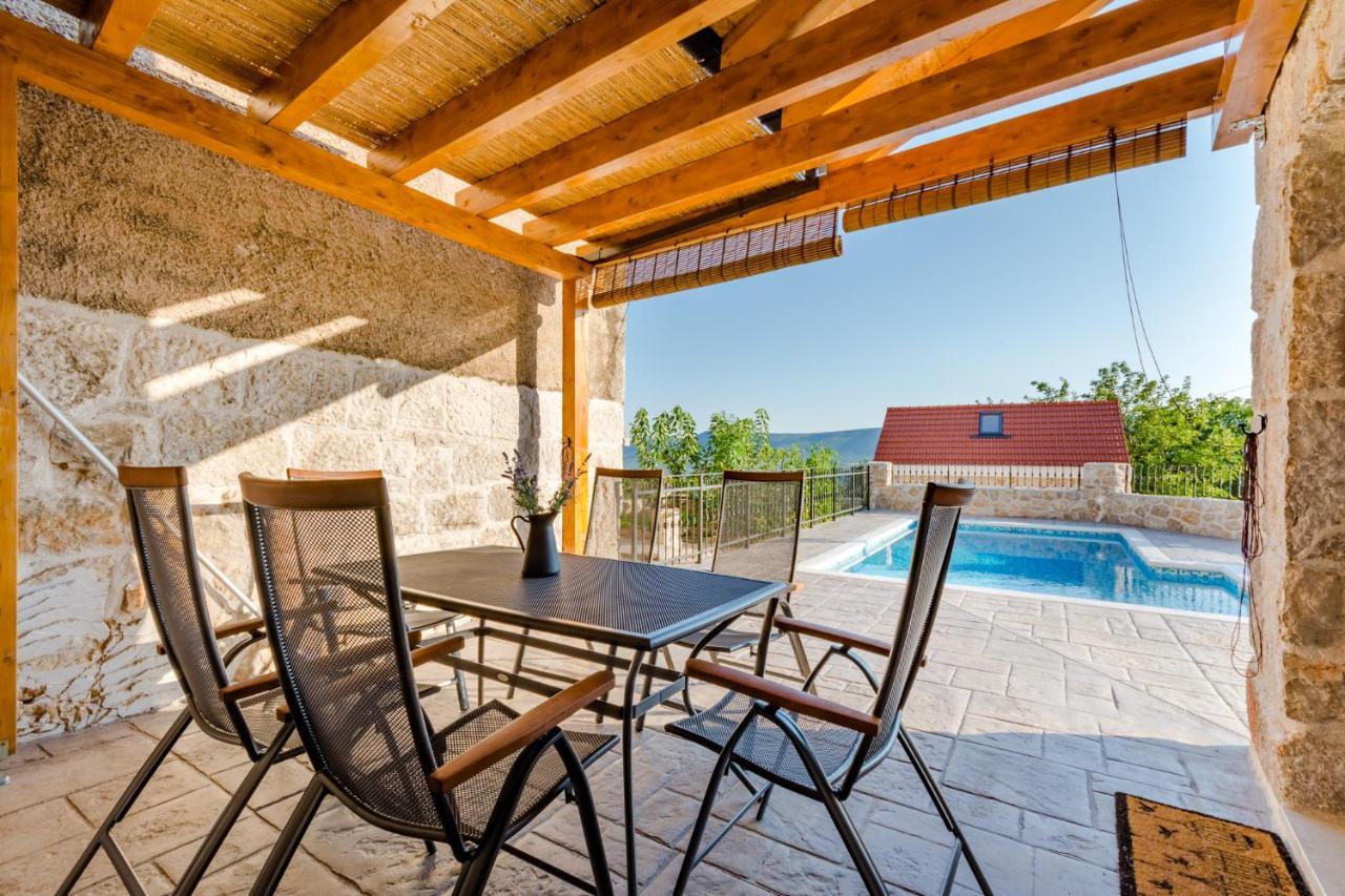 Holiday Home Rustic Kraljici エクステリア 写真