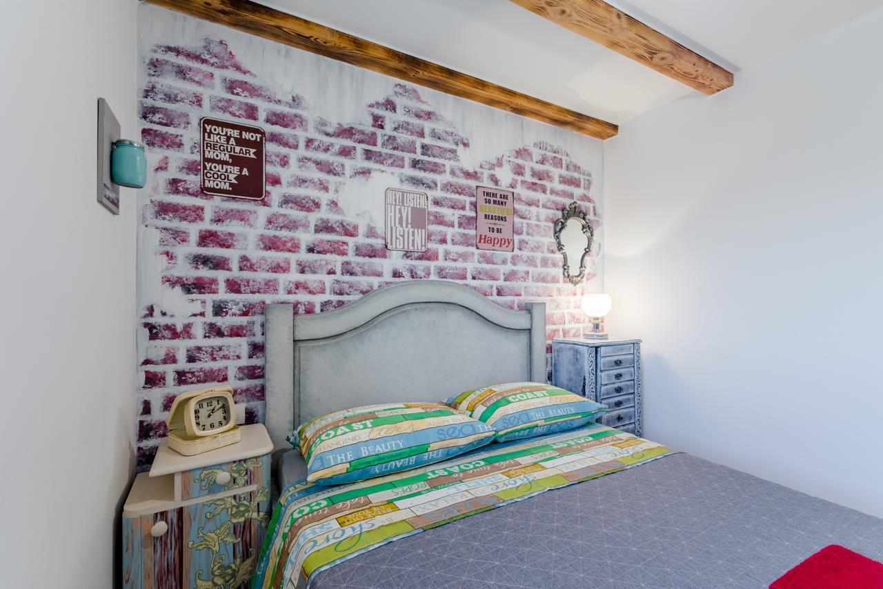 Holiday Home Rustic Kraljici エクステリア 写真