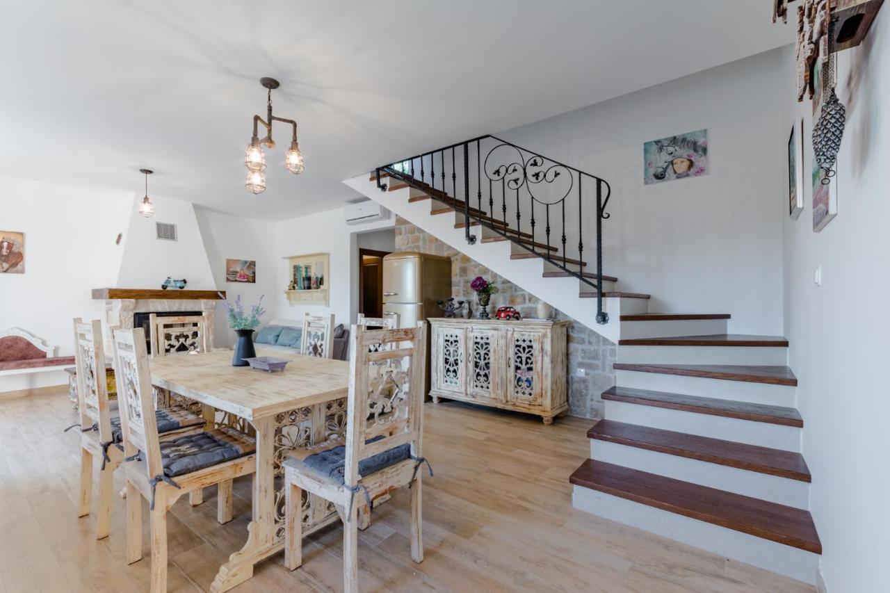 Holiday Home Rustic Kraljici エクステリア 写真